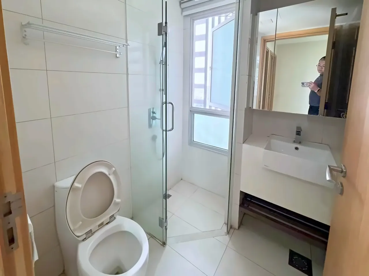Eight Riversuites · 普通房（17 楼） · 阁楼